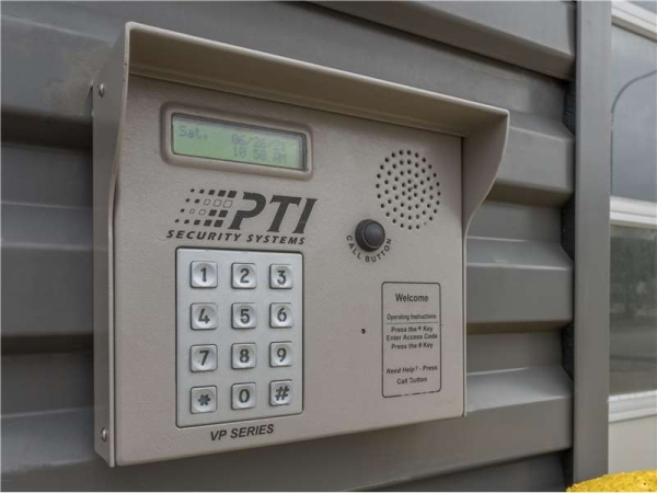 Facility photo: //images.sparefoot.com/medium/23202964e00952734ce.jpg