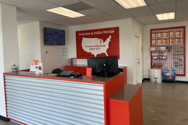 Facility photo: //images.sparefoot.com/medium/2329776902137eef9e0.jpg