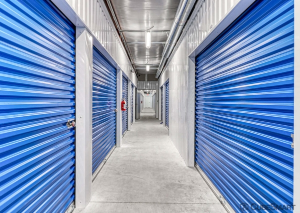 Facility photo: //images.sparefoot.com/medium/23404068e7954e252cf.jpg