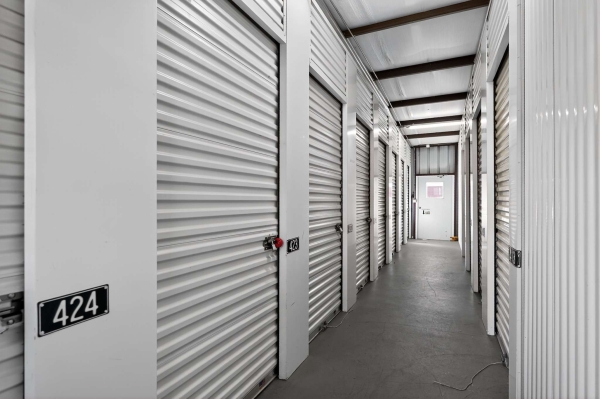 Facility photo: //images.sparefoot.com/medium/23496368f7e4497fa02.jpg