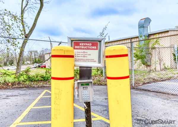 Facility photo: //images.sparefoot.com/medium/2350886901e3f7e26e8.jpg