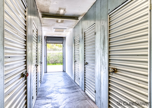 Facility photo: //images.sparefoot.com/medium/23509069032f36d0fc7.jpg