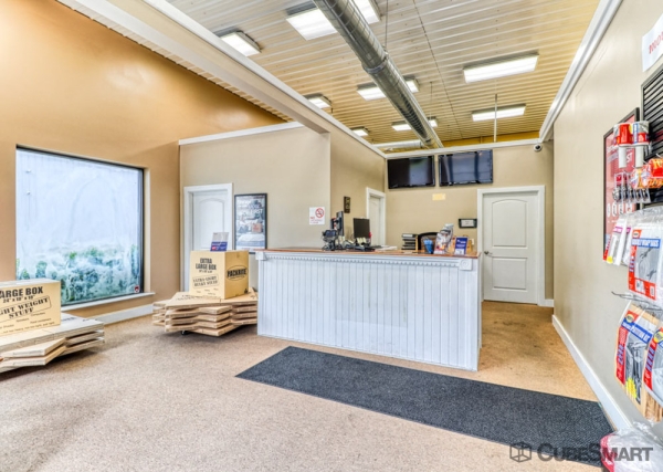 Facility photo: //images.sparefoot.com/medium/23509369032f92ca111.jpg