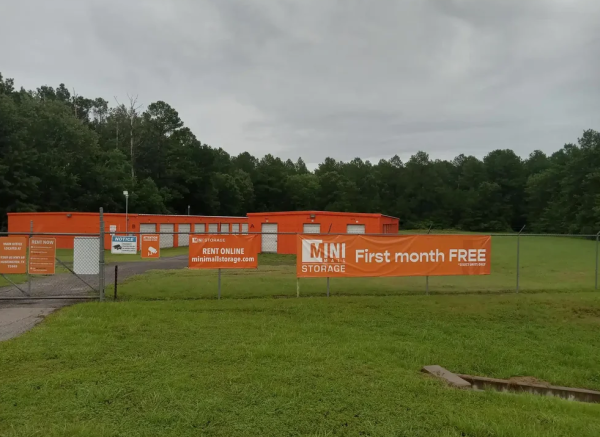 Facility photo: //images.sparefoot.com/medium/23531668cc4ff6a8046.png