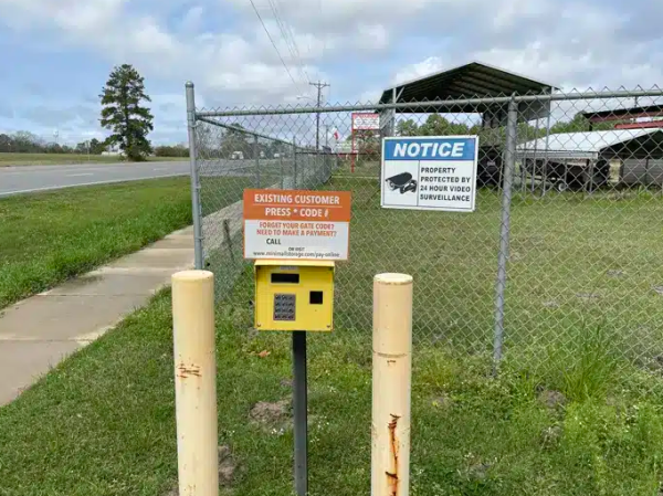 Facility photo: //images.sparefoot.com/medium/23531768cc5150c9681.png