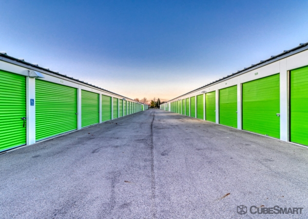 Facility photo: //images.sparefoot.com/medium/23582668e773adc367f.jpg