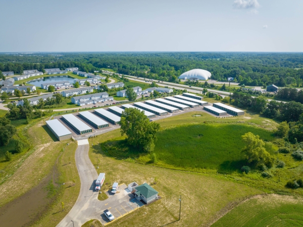 Facility photo: //images.sparefoot.com/medium/23757268f7c608b7738.jpeg