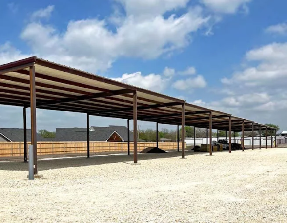 Facility photo: //images.sparefoot.com/medium/23796068e7f4cee25dd.png