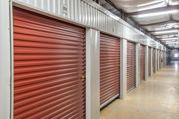Facility photo: //images.sparefoot.com/medium/239892688d2624127ab.jpg