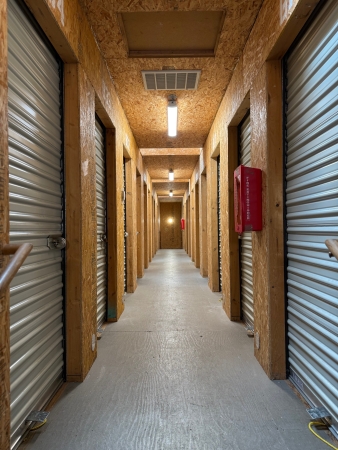 Facility photo: //images.sparefoot.com/medium/23996868ffc59d0717c.jpg