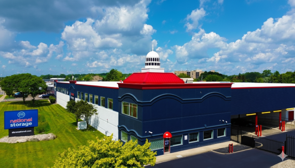 Facility photo: //images.sparefoot.com/medium/24002169039e3ae4948.png