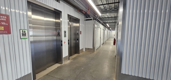 Facility photo: //images.sparefoot.com/medium/2401216894d11d02b87.jpg