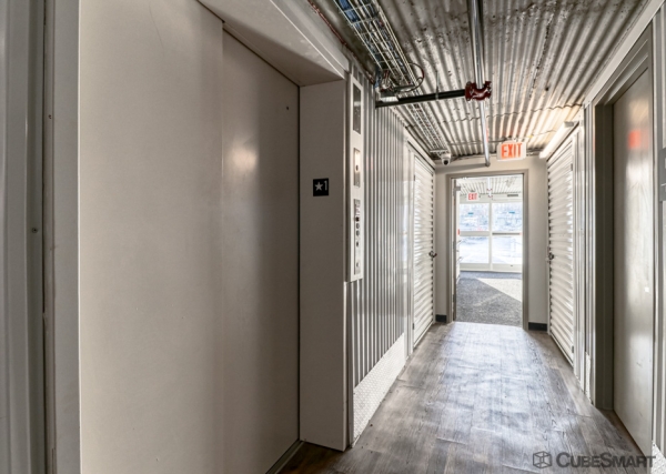 Facility photo: //images.sparefoot.com/medium/24025668fb27f0a6124.jpg