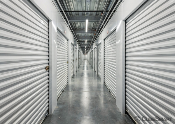 Facility photo: //images.sparefoot.com/medium/24026368c9416023366.jpg