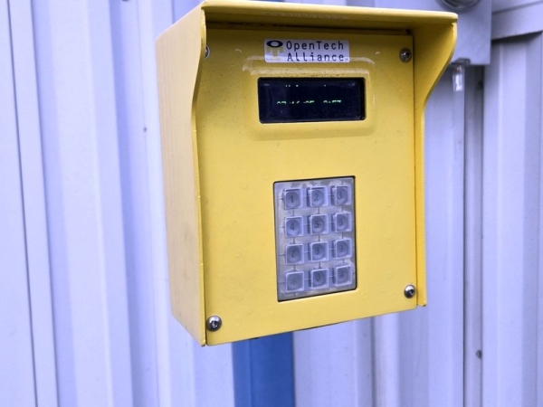 Facility photo: //images.sparefoot.com/medium/2404236903bb9799d4a.jpg