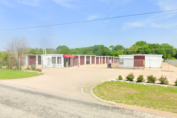 Facility photo: //images.sparefoot.com/medium/24059268af4027e0b52.png