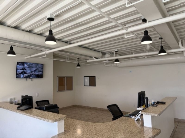 Facility photo: //images.sparefoot.com/medium/2413156903941416b49.jpg