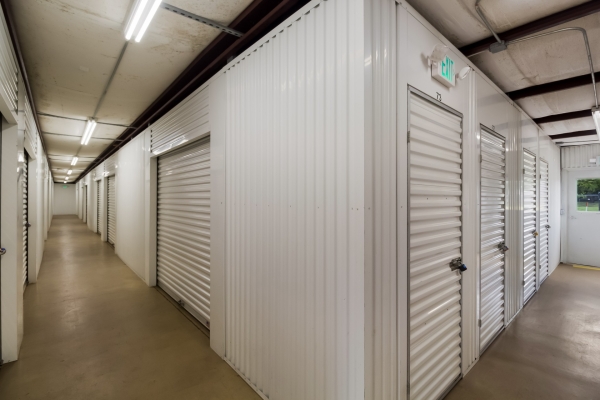 Facility photo: //images.sparefoot.com/medium/24141668dfe8ee1f875.jpg