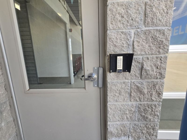 Facility photo: //images.sparefoot.com/medium/241582690286c907fa6.jpg