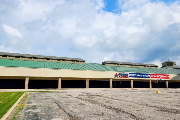 Facility photo: //images.sparefoot.com/medium/24167068b8073e927bc.jpg