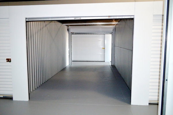 Facility photo: //images.sparefoot.com/medium/24168568b7ef71a3cb7.jpg