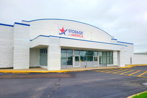 Facility photo: //images.sparefoot.com/medium/24172668b809592b625.jpg