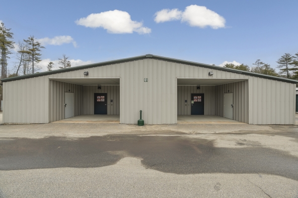 Facility photo: //images.sparefoot.com/medium/24192068eecd115dd25.jpg