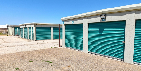 Facility photo: //images.sparefoot.com/medium/24203268bf67ee9e0bc.jpg