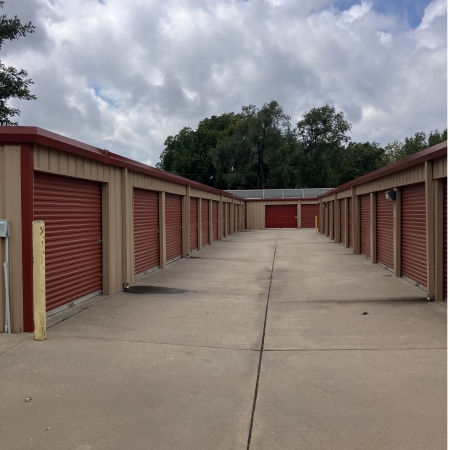 Facility photo: //images.sparefoot.com/medium/24209268dc3f68ebe60.jpg