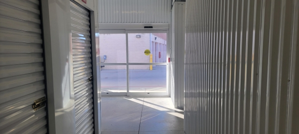 Facility photo: //images.sparefoot.com/medium/24214968c8abca58b84.jpg