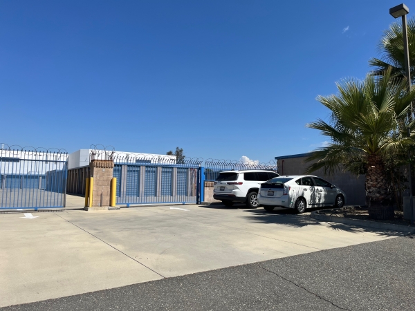 Facility photo: //images.sparefoot.com/medium/24220168dad5612d699.jpg