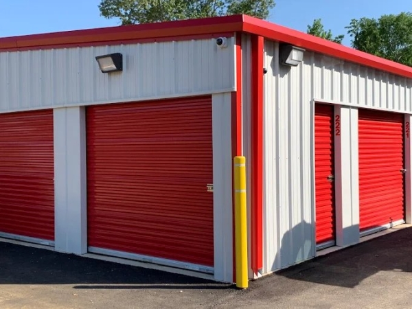 Facility photo: //images.sparefoot.com/medium/24222968ddb0de47d3f.jpg