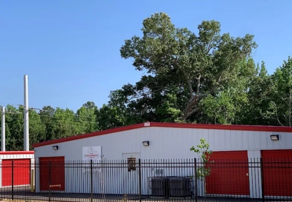 Facility photo: //images.sparefoot.com/medium/24222968ddb0dff26f9.jpg