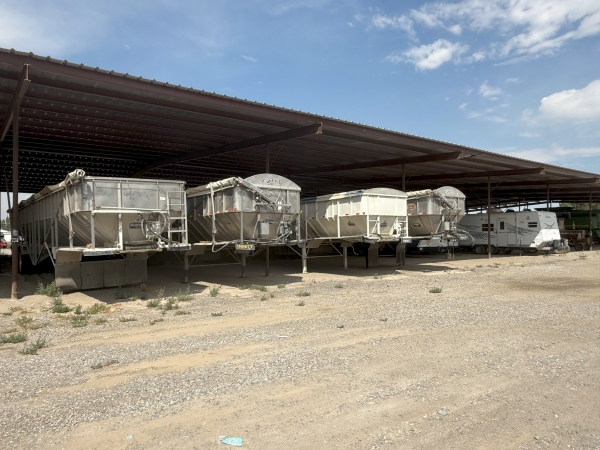 Facility photo: //images.sparefoot.com/medium/24226268d4302c72be9.jpg