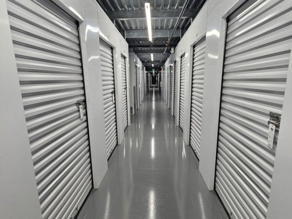 Facility photo: //images.sparefoot.com/medium/242320690391c92955f.jpg