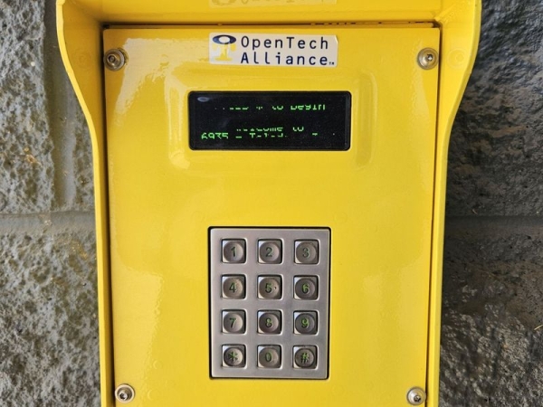 Facility photo: //images.sparefoot.com/medium/242320690391ca127c8.jpg