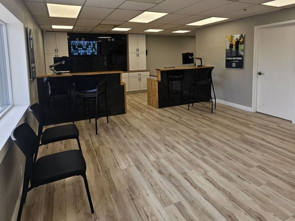 Facility photo: //images.sparefoot.com/medium/242320690391cacdd9e.jpg