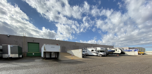 Facility photo: //images.sparefoot.com/medium/24241968dabd16a7b9b.png