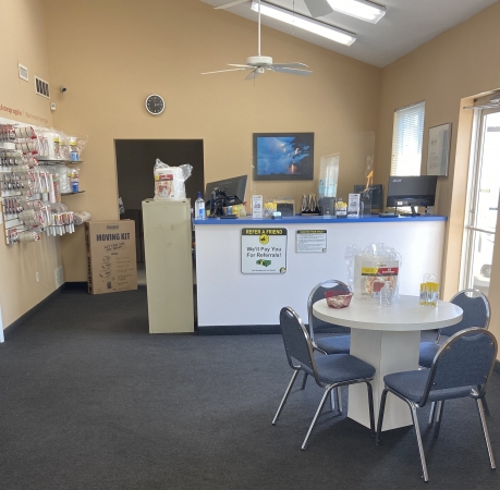 Facility photo: //images.sparefoot.com/medium/24242168dab0b165509.jpg