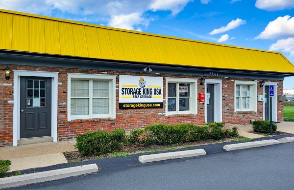 Facility photo: //images.sparefoot.com/medium/24242268dab38eb72c4.jpg