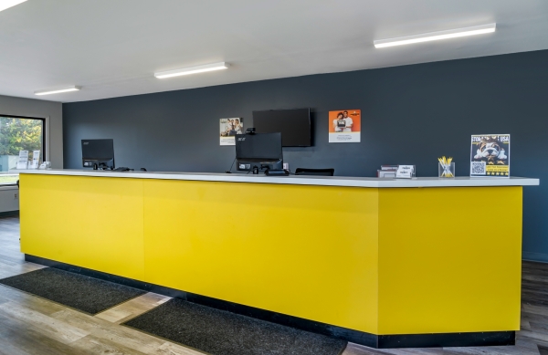 Facility photo: //images.sparefoot.com/medium/24243768dc0684651d0.jpg