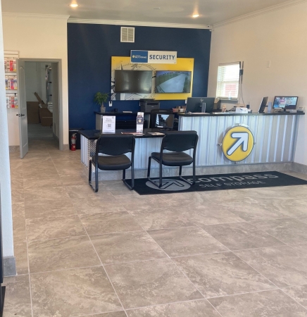 Facility photo: //images.sparefoot.com/medium/24278468ff91503b0f5.jpg