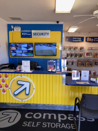 Facility photo: //images.sparefoot.com/medium/24280568ff7c01e9d14.jpg