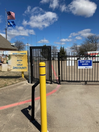 Facility photo: //images.sparefoot.com/medium/24280568ff90209b916.jpg