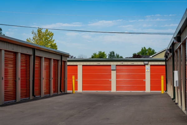 Facility photo: //images.sparefoot.com/medium/24280868fc03f552b2a.jpg