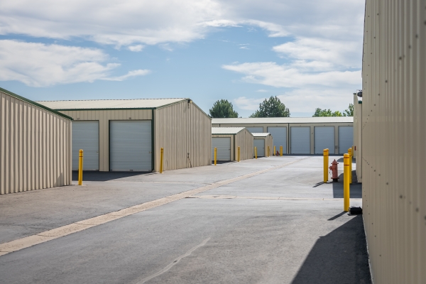 Facility photo: //images.sparefoot.com/medium/24281768ff7e6bed961.jpg