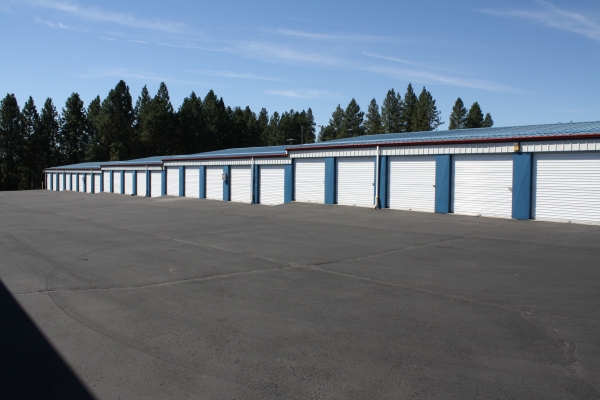 Facility photo: //images.sparefoot.com/medium/24281868ff7f08c1043.jpg