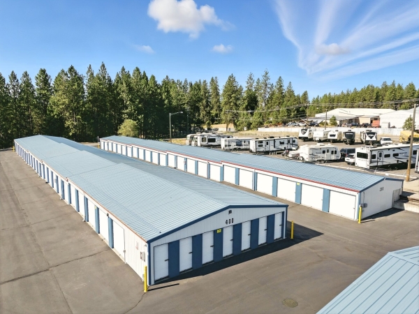 Facility photo: //images.sparefoot.com/medium/24281868ffb6cb7a116.jpg