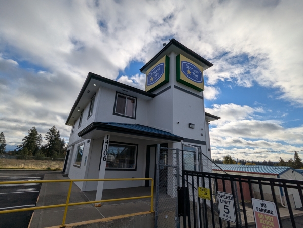 Facility photo: //images.sparefoot.com/medium/24281868ffd13ceaa7c.jpg