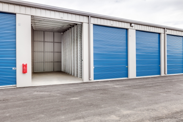 Facility photo: //images.sparefoot.com/medium/24281968ff7fc224b04.jpg